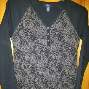 Chaps casual pullover size L black and gray